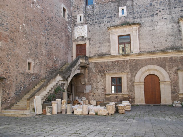 Castello Ursino 35.jpg